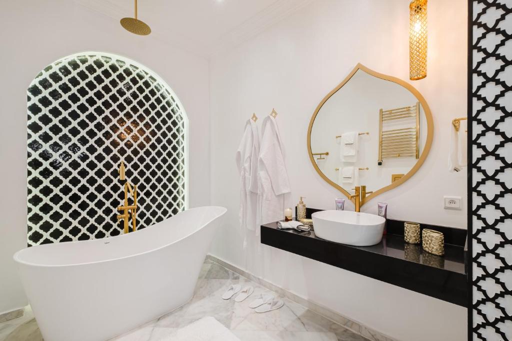 Riad Free People & Spa – rénovation et décoration de riad par MF INTERIORS, vue 11